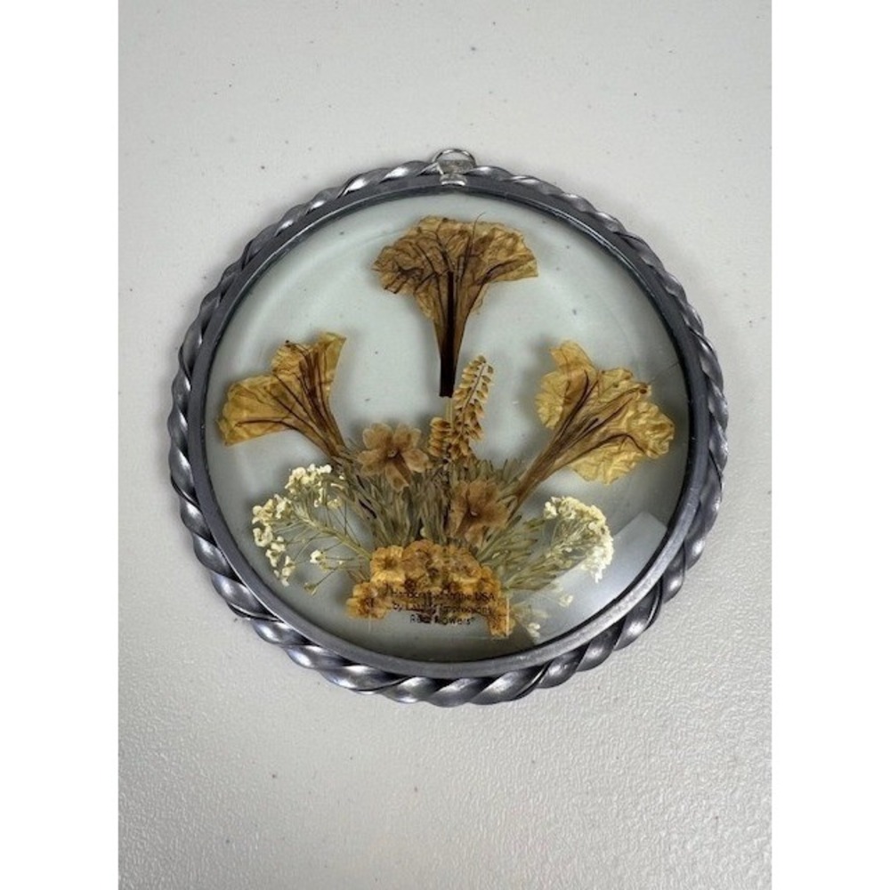 Lasting Impressions Vintage 1992 Real Pressed Flower Glass Suncatcher 4.25" USA